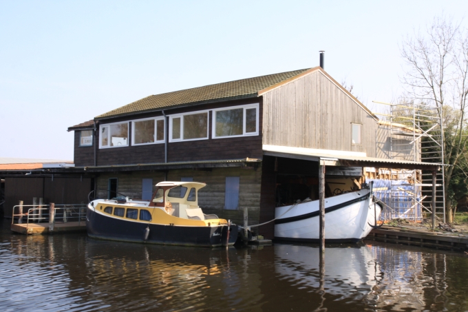 Renovatie en onderhoud botenhuis te Warmond